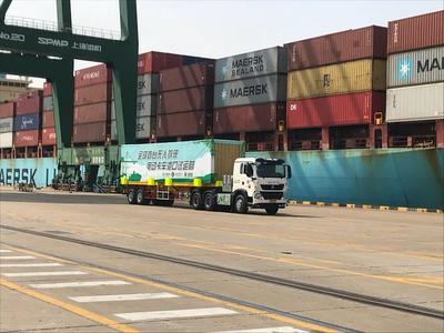 無(wú)人駕駛港口集裝箱運(yùn)輸車(chē)，中國(guó)這次厲害了！